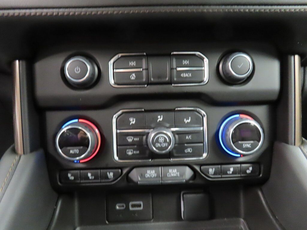 2022 Chevrolet Tahoe High Country 4WD Fond du Lac WI 2022 Chevrolet Tahoe High Country 4WD Fond du Lac WI