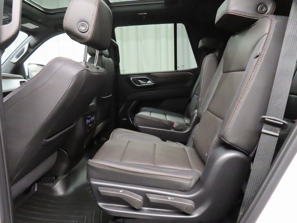 2022 Chevrolet Tahoe High Country 4WD Fond du Lac WI 2022 Chevrolet Tahoe High Country 4WD Fond du Lac WI