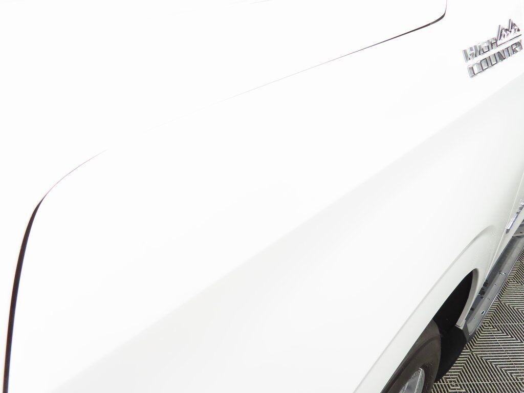 2022 Chevrolet Tahoe High Country 4WD Fond du Lac WI 2022 Chevrolet Tahoe High Country 4WD Fond du Lac WI