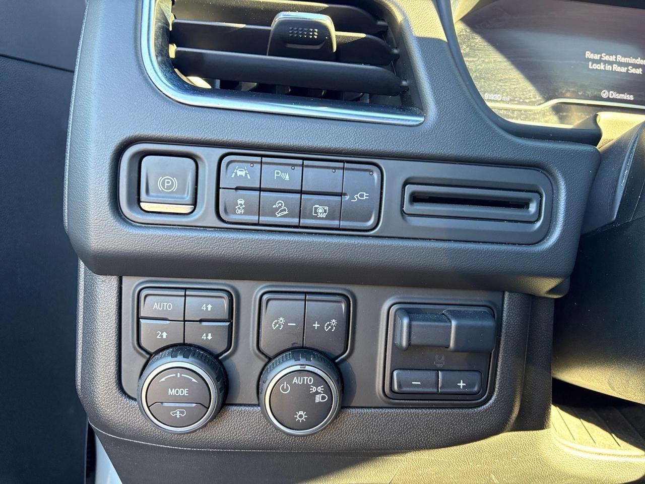 2022 Chevrolet Tahoe Z71 4X4, LANE KEEP ASSIST, BLIND SPOT ALERT, RUNNING BOARDS, POWER LIFTGATE, ROOF RACKS, HEATED & COOLING SEATS, CAPTAINS CHAIRS, POWER 3RD ROW, APPLE CARPLAY/ANDROID AUTO, PANORAMIC MOONROOF, ONLY 1 OWNER, CLEAN CARFAX, TRAVEL IN A TAHOE! Virginia Beach VA 2022 Chevrolet Tahoe Z71 4X4, LANE KEEP ASSIST, BLIND SPOT ALERT, RUNNING BOARDS, POWER LIFTGATE, ROOF RACKS, HEATED & COOLING SEATS, CAPTAINS CHAIRS, POWER 3RD ROW, APPLE CARPLAY/ANDROID AUTO, PANORAMIC MOONROOF, ONLY 1 OWNER, CLEAN CARFAX, TRAVEL IN A TAHOE! Virginia Beach VA