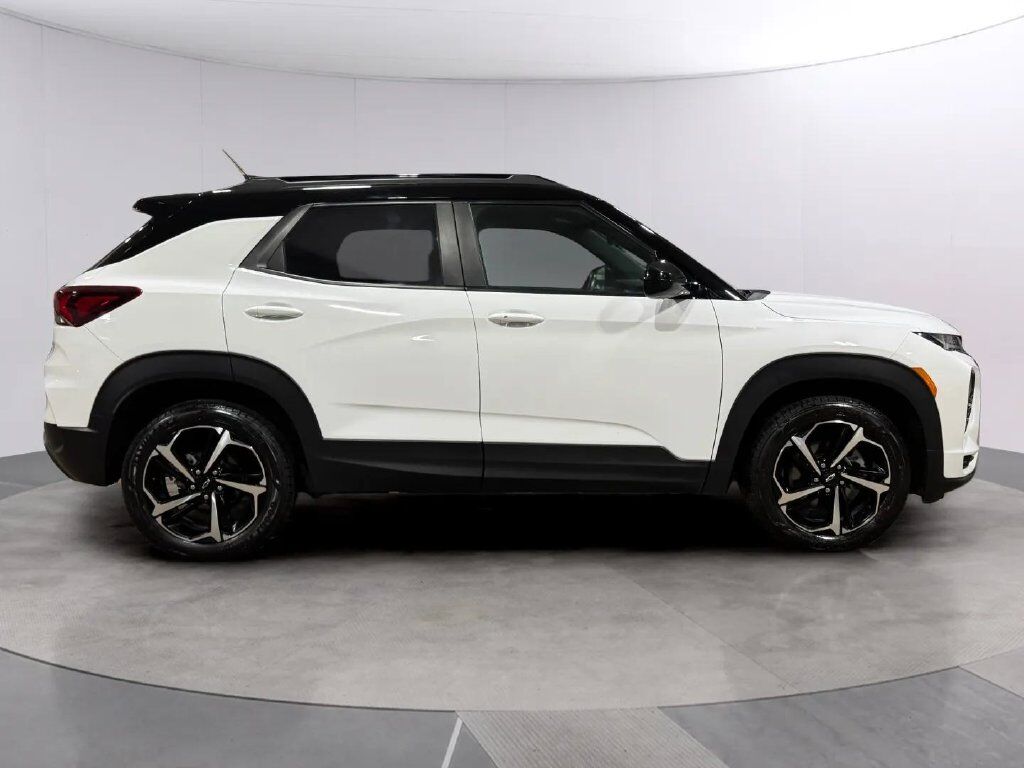 2022 Chevrolet TrailBlazer RS w/Sun &amp; Lift Pkg