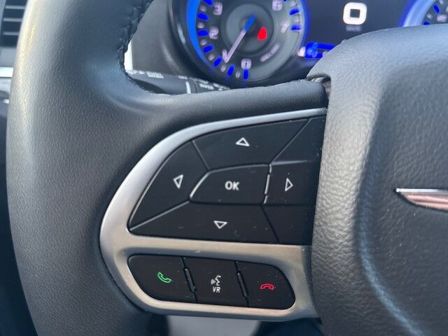 2022 Chrysler 300 300 Touring L Grande Prairie AB 2022 Chrysler 300 300 Touring L Grande Prairie AB