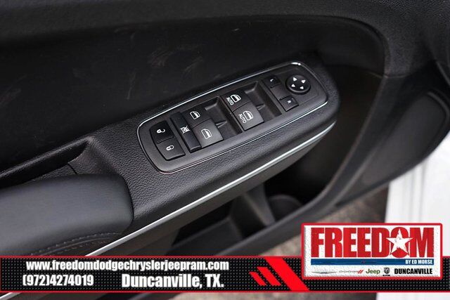 2022 Chrysler 300 Touring Irving TX