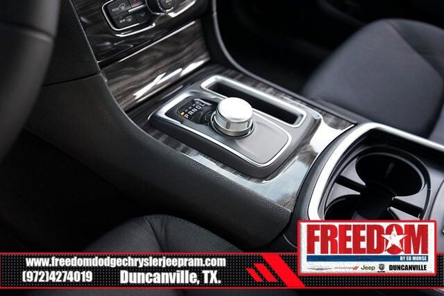 2022 Chrysler 300 Touring Irving TX