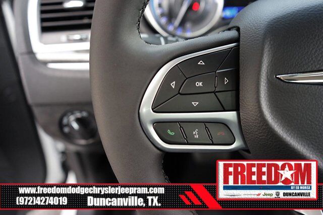2022 Chrysler 300 Touring Irving TX
