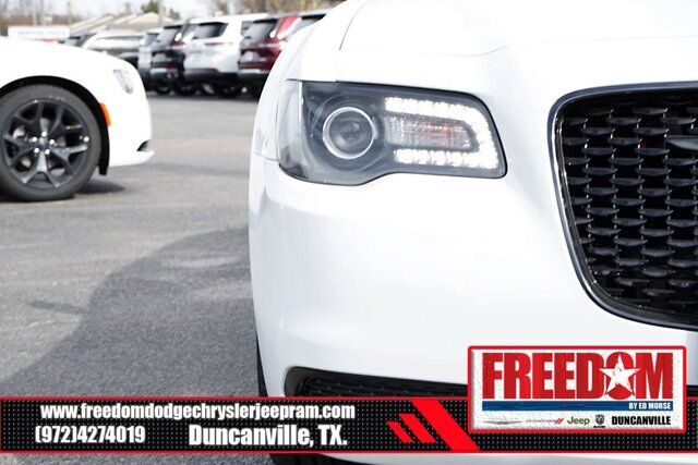 2022 Chrysler 300 Touring Irving TX