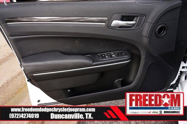 2022 Chrysler 300 Touring Irving TX