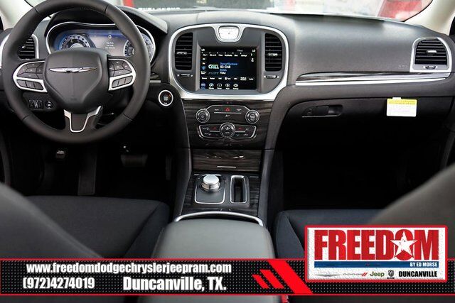 2022 Chrysler 300 Touring Irving TX