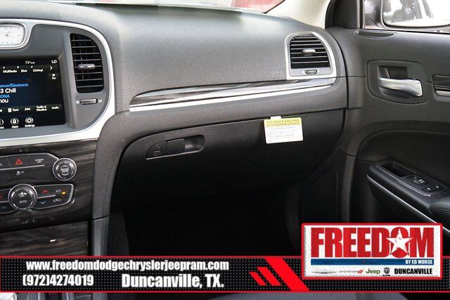 2022 Chrysler 300 Touring Irving TX