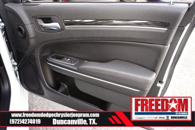 2022 Chrysler 300 Touring Irving TX