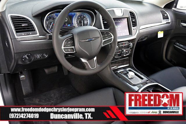 2022 Chrysler 300 Touring Irving TX