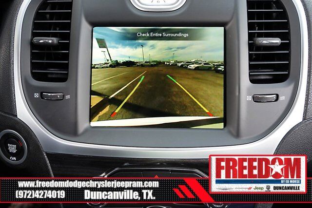 2022 Chrysler 300 Touring Irving TX