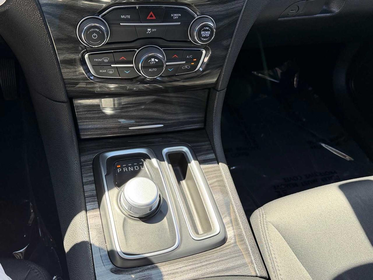 2022 Chrysler 300 Touring Irving TX 2022 Chrysler 300 Touring Irving TX
