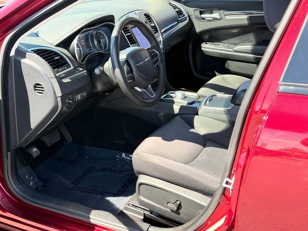 2022 Chrysler 300 Touring Irving TX 2022 Chrysler 300 Touring Irving TX