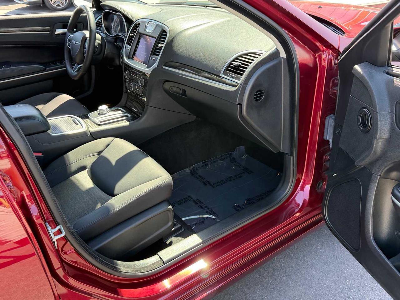 2022 Chrysler 300 Touring Irving TX 2022 Chrysler 300 Touring Irving TX