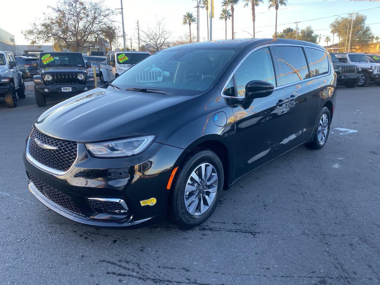 2022 Chrysler Pacifica Hybrid Touring L Irving TX