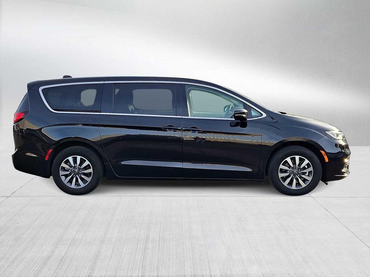 2022 Chrysler Pacifica Hybrid Touring L Irving TX