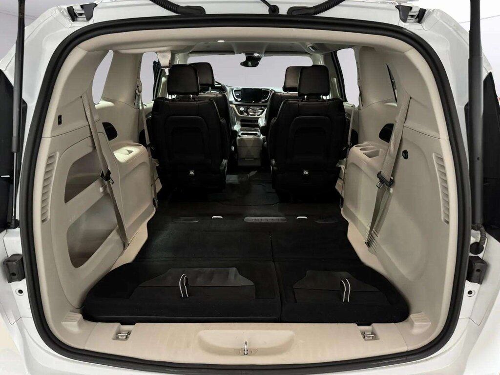 2022 Chrysler Pacifica Touring L San Clemente CA