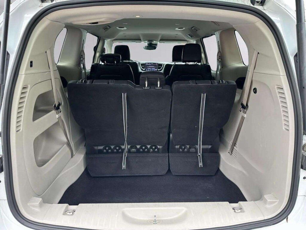 2022 Chrysler Pacifica Touring L San Clemente CA