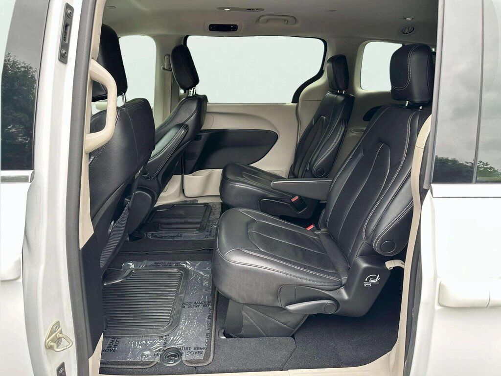 2022 Chrysler Pacifica Touring L San Clemente CA