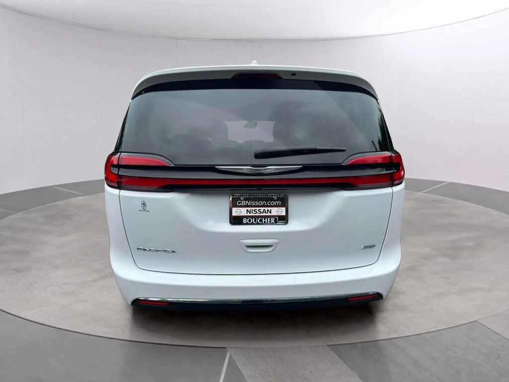 2022 Chrysler Pacifica Touring L San Clemente CA