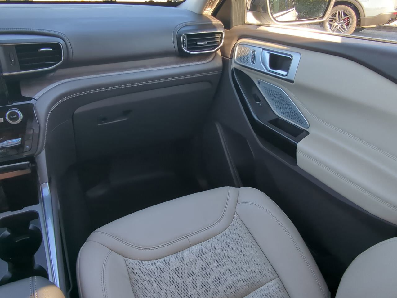 2022 Ford Explorer Platinum Appleton WI