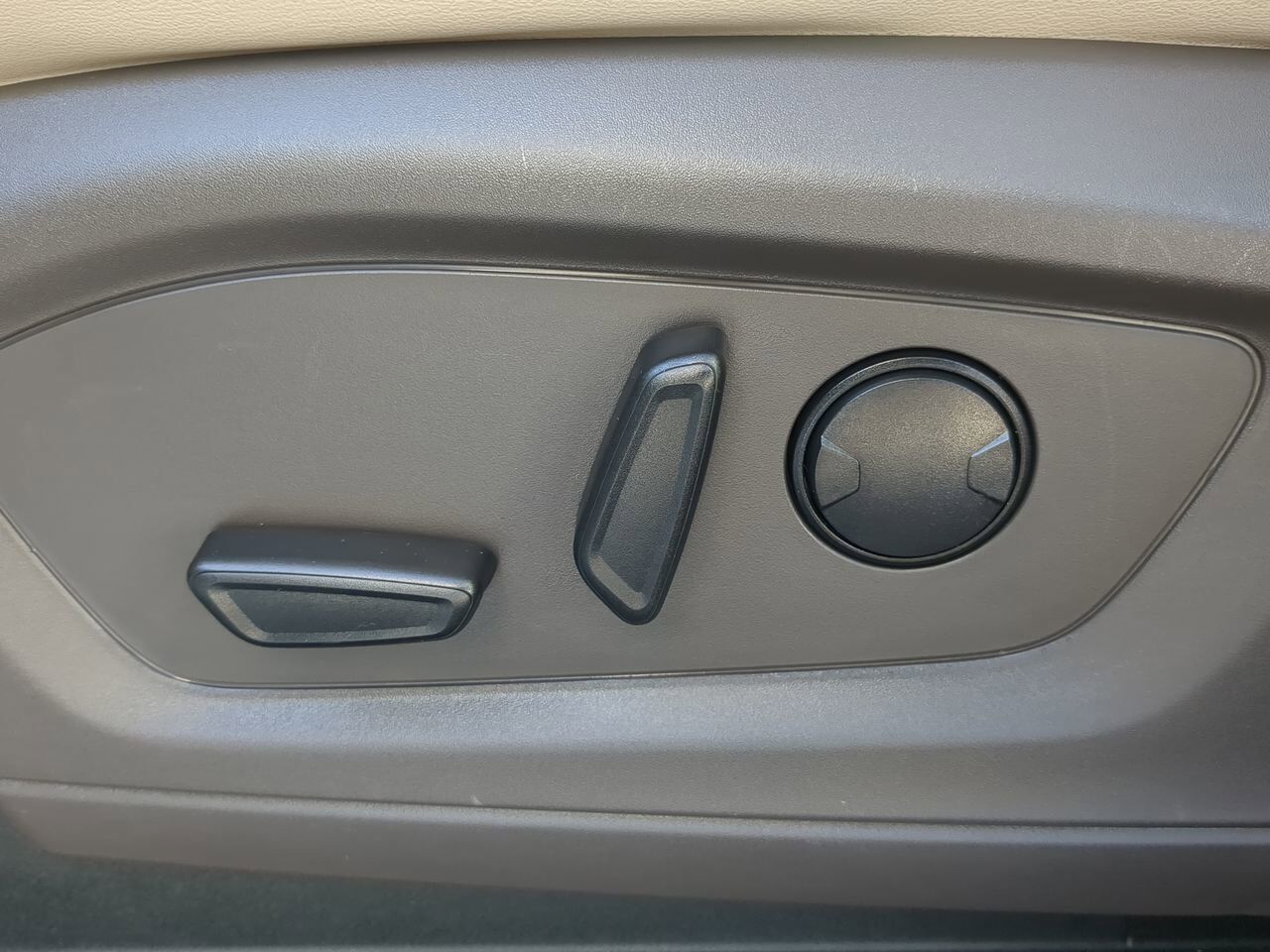 2022 Ford Explorer Platinum Appleton WI