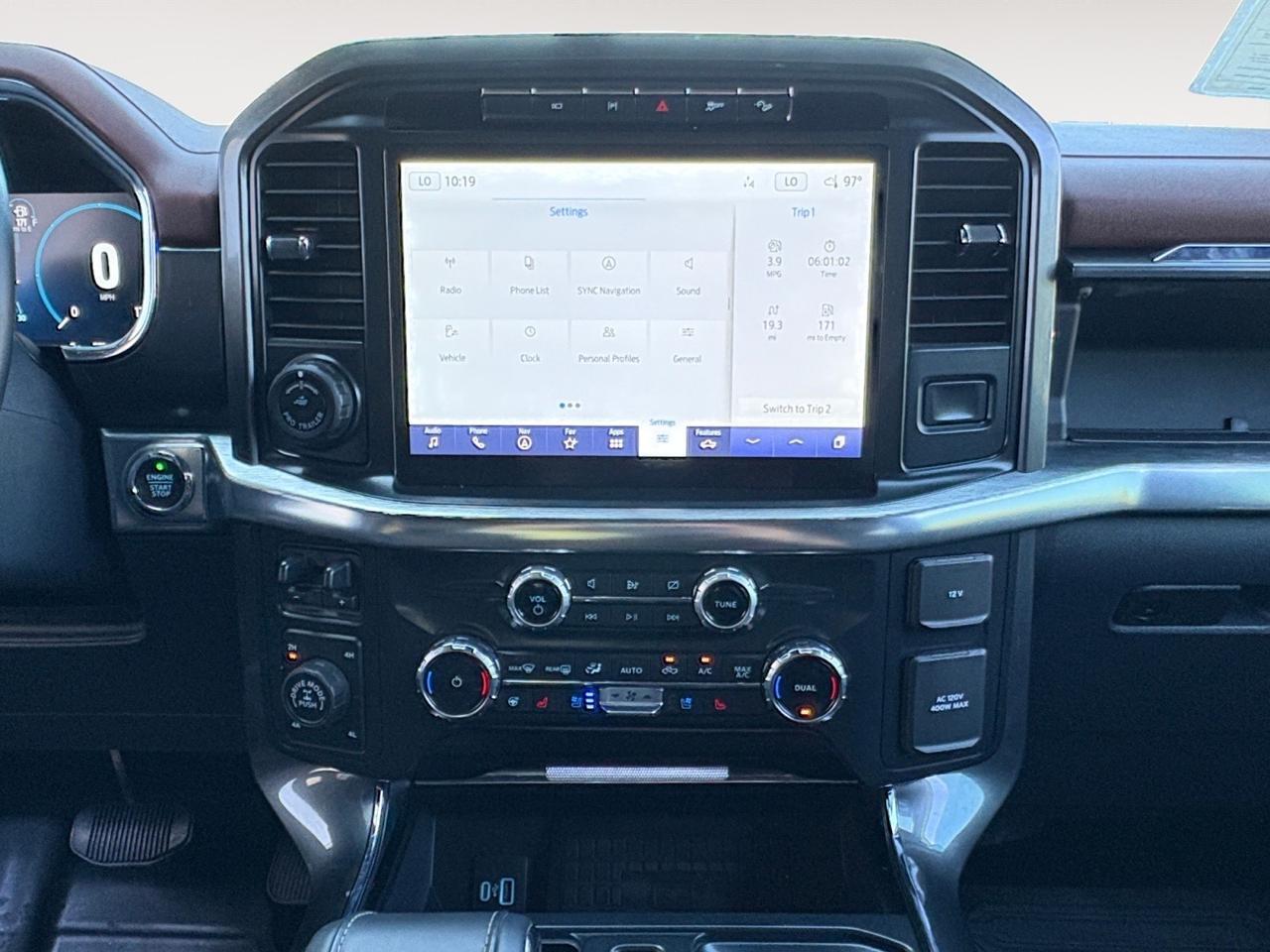 2022 Ford F-150 LARIAT, LIFTED, FENDER FLARES, TOW PACKAGE, 360 BACKUP CAMERA, POWER TAILGATE, BLIND SPOT ALERT, LANE KEEP ASSIST, HEATED & COOLING SEATS, APPLE CARPLAY/ANDROID AUTO, LOW MILES, 1 OWNER, THIS TRUCK HAS IT ALL! Virginia Beach VA 2022 Ford F-150 LARIAT, LIFTED, FENDER FLARES, TOW PACKAGE, 360 BACKUP CAMERA, POWER TAILGATE, BLIND SPOT ALERT, LANE KEEP ASSIST, HEATED & COOLING SEATS, APPLE CARPLAY/ANDROID AUTO, LOW MILES, 1 OWNER, THIS TRUCK HAS IT ALL! Virginia Beach VA