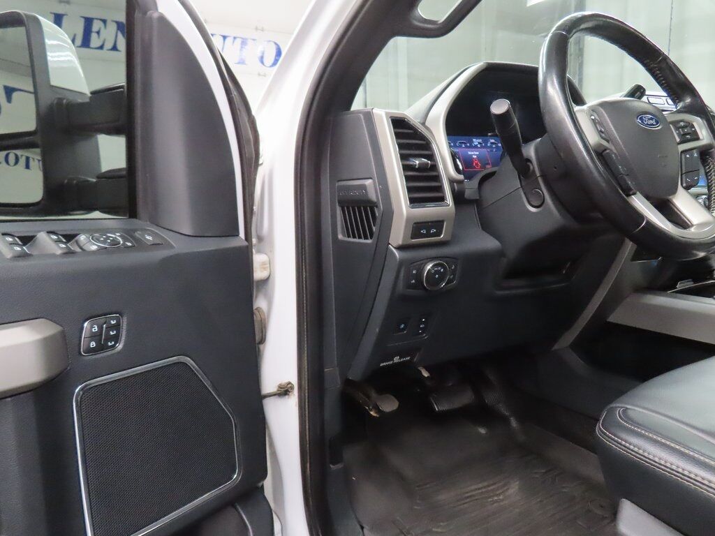 2022 Ford F-250 Super Duty 4x4 Crew Cab Lariat Fond du Lac WI 2022 Ford F-250 Super Duty 4x4 Crew Cab Lariat Fond du Lac WI