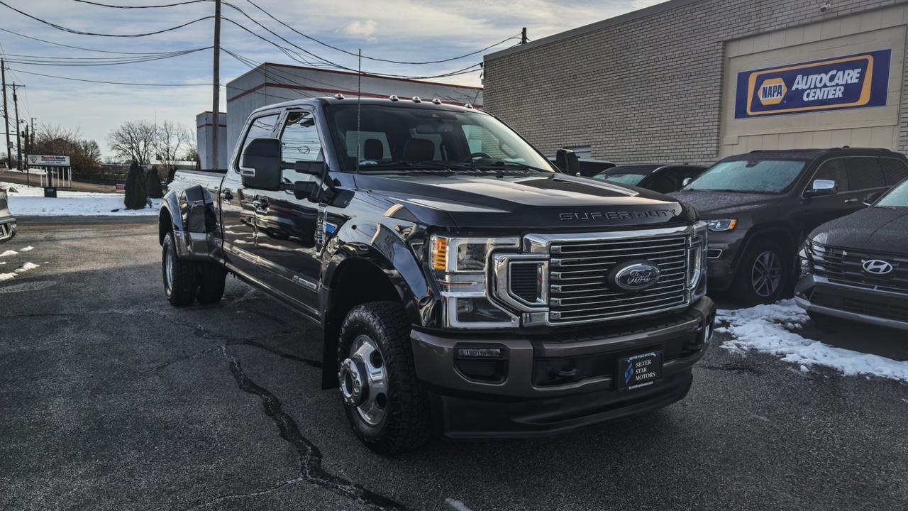 2022 Ford Super Duty F-350 DRW King Ranch 4WD Crew Cab 8' Box 2022 Ford Super Duty F-350 DRW King Ranch 4WD Crew Cab 8' Box