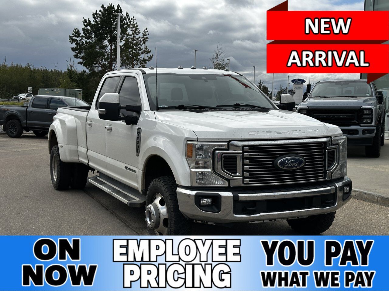 2022 Ford Super Duty F-350 DRW Lariat Sherwood Park AB 2022 Ford Super Duty F-350 DRW Lariat Sherwood Park AB