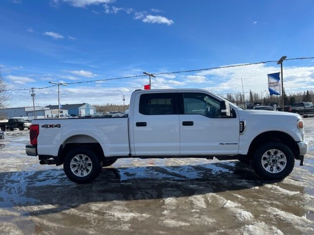 2022 Ford Super Duty F-350 XLT Grande Prairie AB 2022 Ford Super Duty F-350 XLT Grande Prairie AB