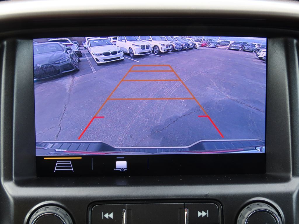 2022 GMC Canyon AT4 w/Leather