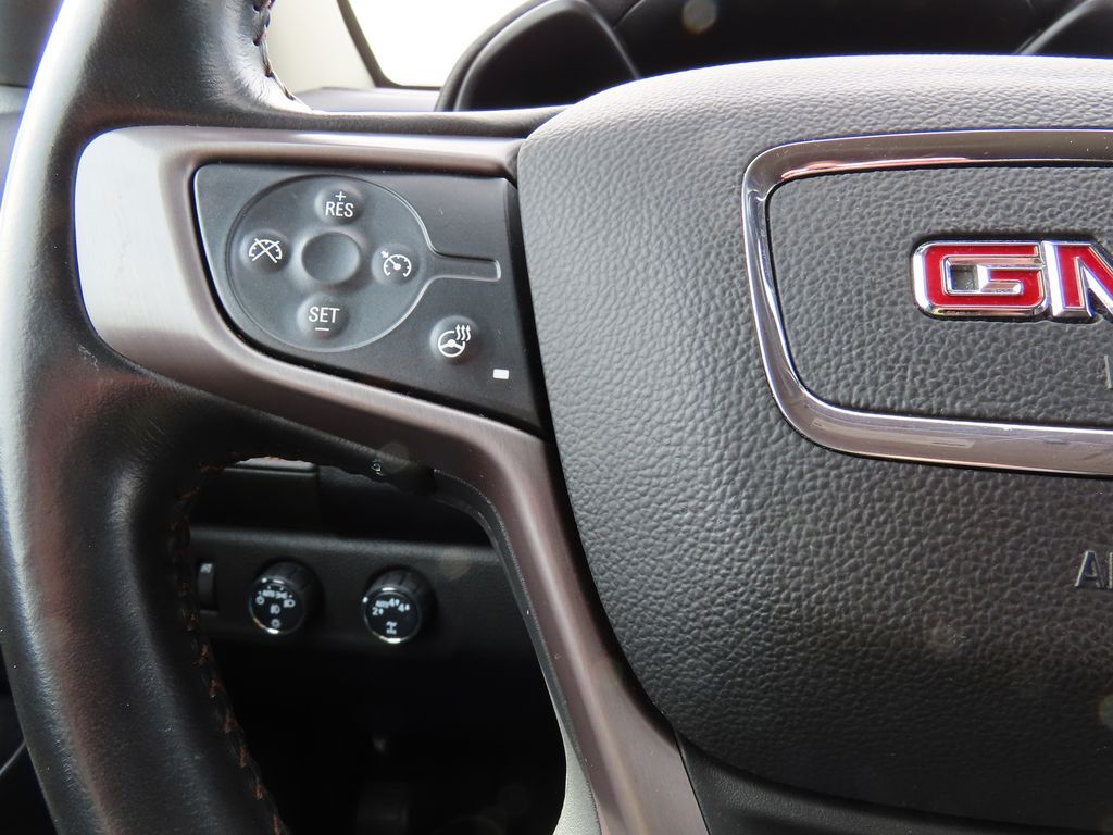 2022 GMC Canyon AT4 w/Leather