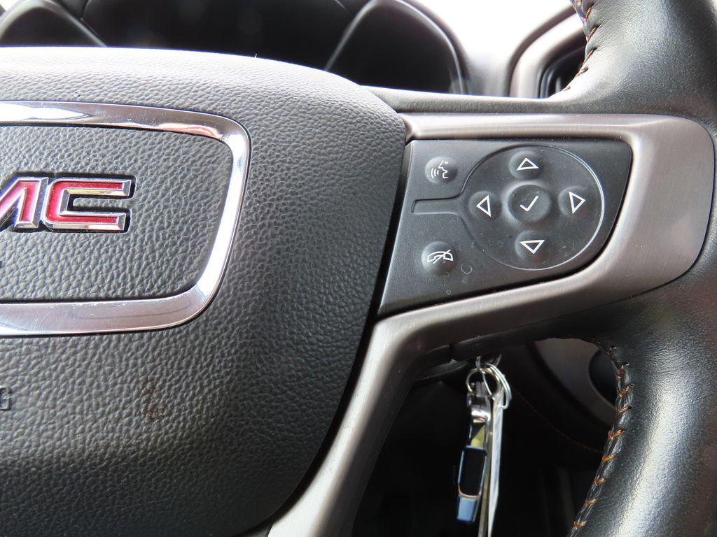 2022 GMC Canyon AT4 w/Leather