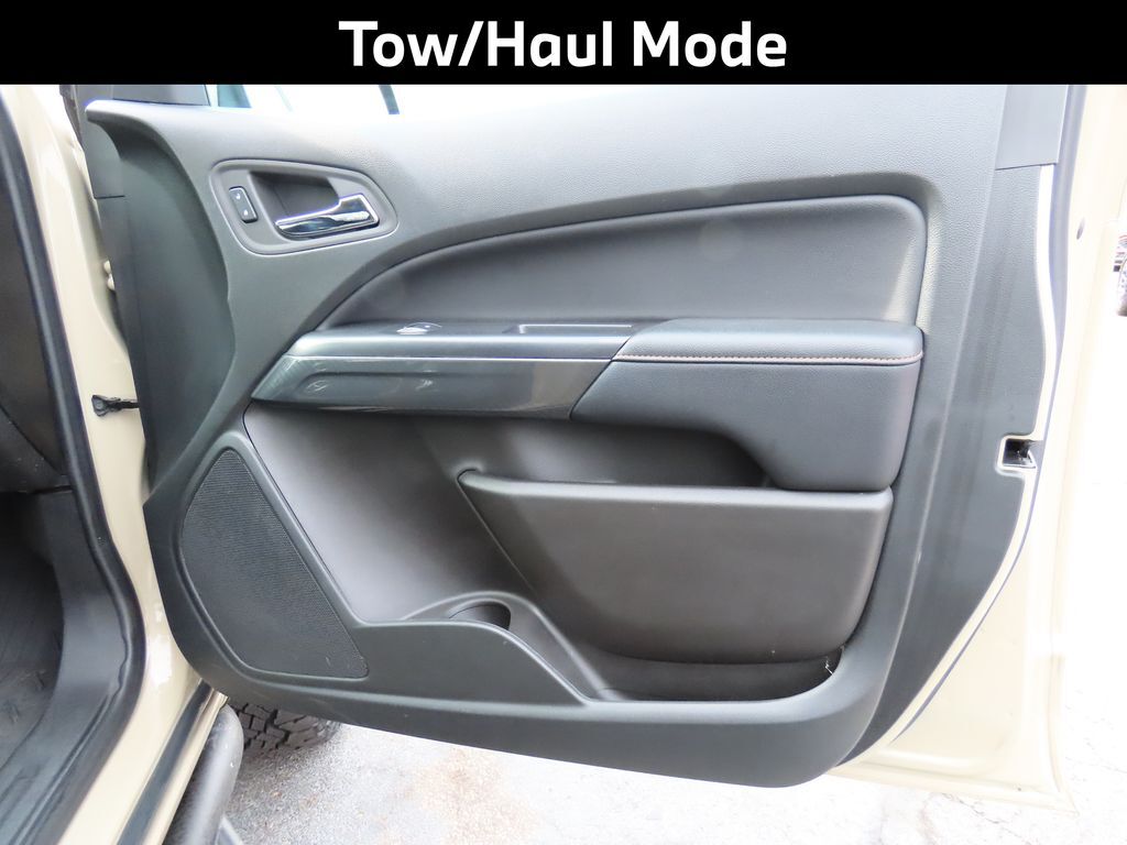 2022 GMC Canyon AT4 w/Leather