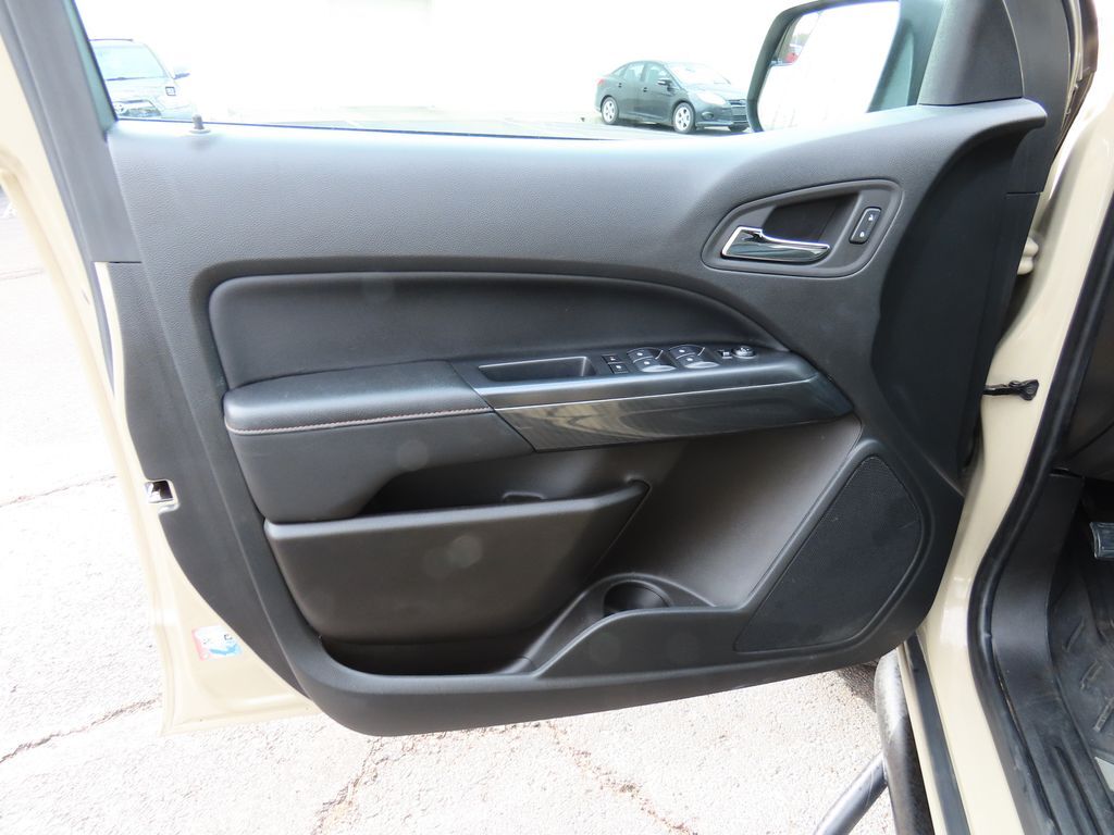 2022 GMC Canyon AT4 w/Leather