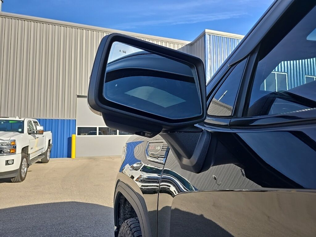 2022 GMC Sierra 1500 Limited 4x4 Crew Cab AT4 Fond du Lac WI 2022 GMC Sierra 1500 Limited 4x4 Crew Cab AT4 Fond du Lac WI