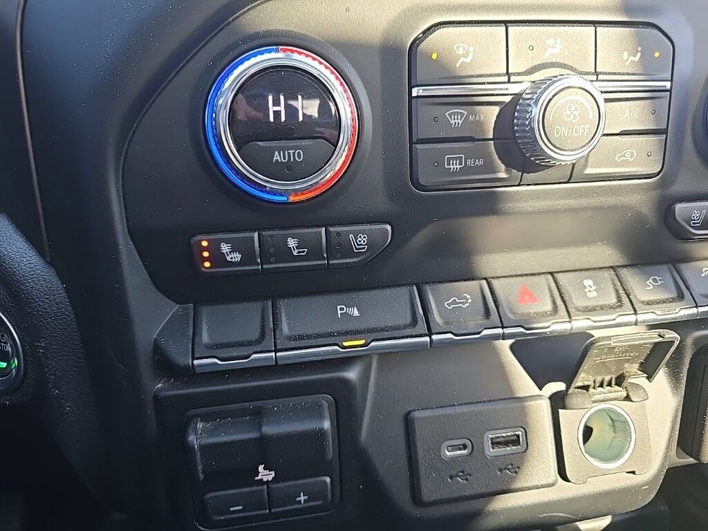 2022 GMC Sierra 1500 Limited 4x4 Crew Cab AT4 Fond du Lac WI 2022 GMC Sierra 1500 Limited 4x4 Crew Cab AT4 Fond du Lac WI