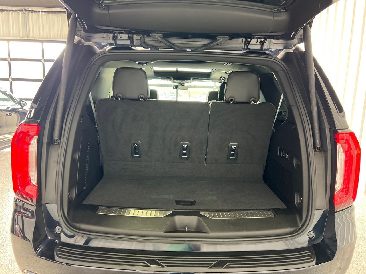 2022 GMC Yukon AT4, 6.2L, Power Boards, Pano Roof, Buckets Houston TX 2022 GMC Yukon AT4, 6.2L, Power Boards, Pano Roof, Buckets Houston TX