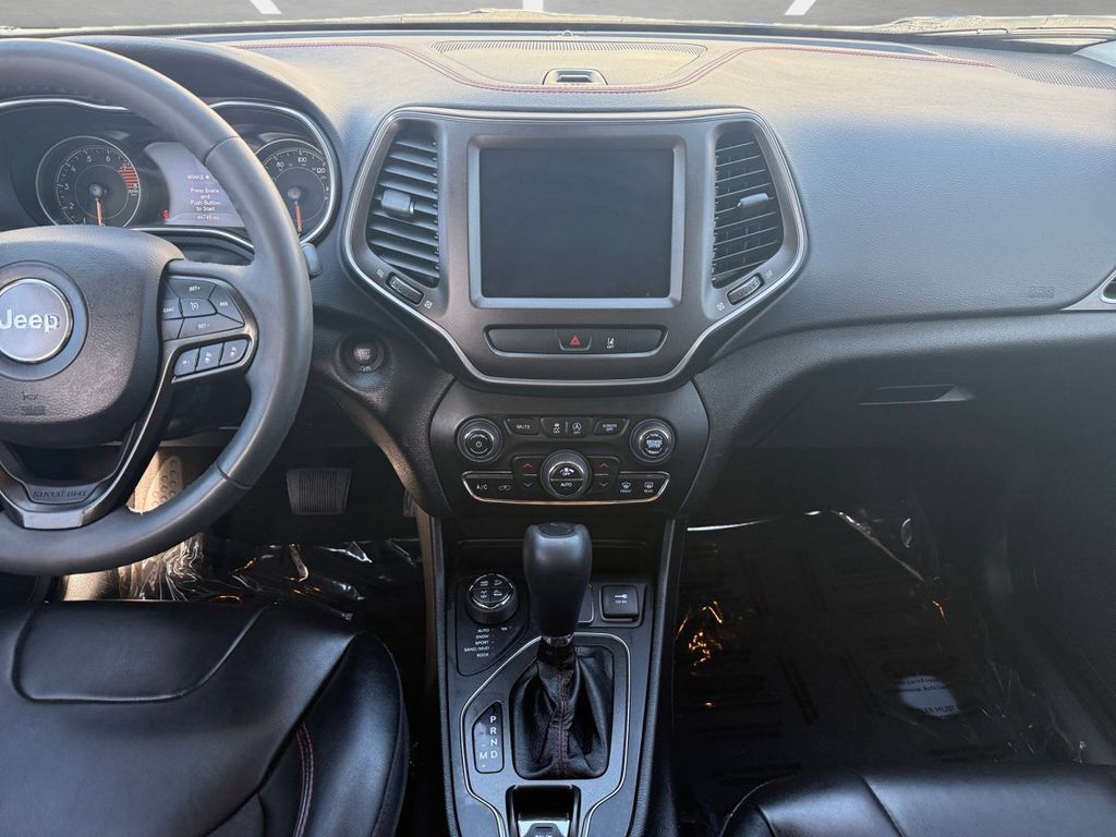 2022 Jeep Cherokee Trailhawk