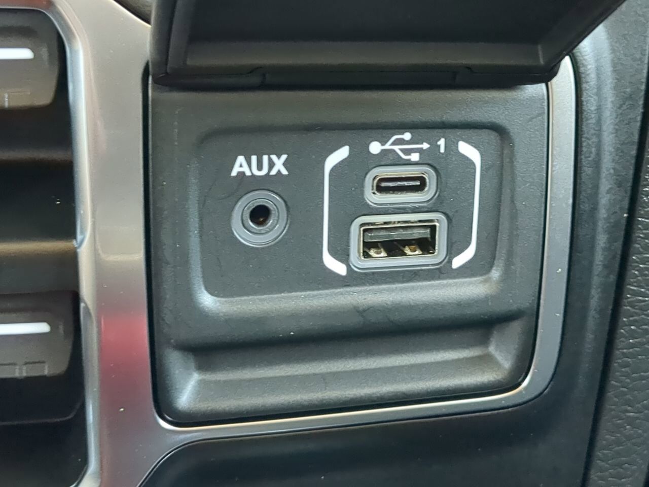 2022 Jeep Gladiator Overland Appleton WI