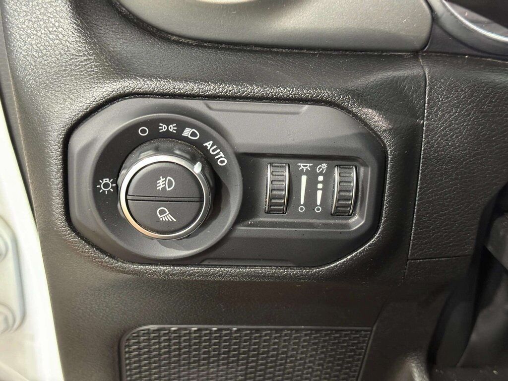 2022 Jeep Gladiator Overland w/Cold Weather & Tow Pkg San Clemente CA 2022 Jeep Gladiator Overland w/Cold Weather & Tow Pkg San Clemente CA