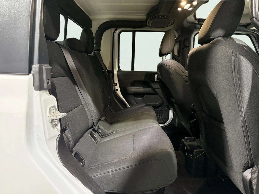 2022 Jeep Gladiator Overland w/Cold Weather &amp; Tow Pkg San Clemente CA