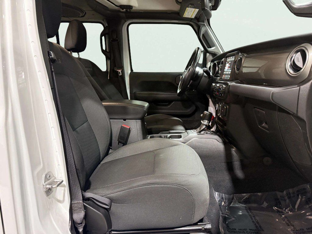 2022 Jeep Gladiator Overland w/Cold Weather &amp; Tow Pkg San Clemente CA