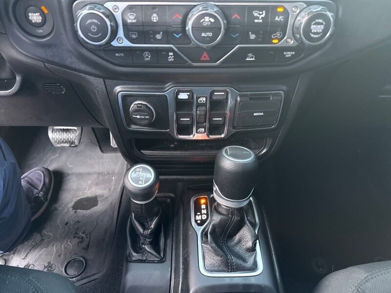 2022 Jeep Gladiator Sport S Crew Cab 4WD w/ Customer Preferred Package 24S Arlington VA