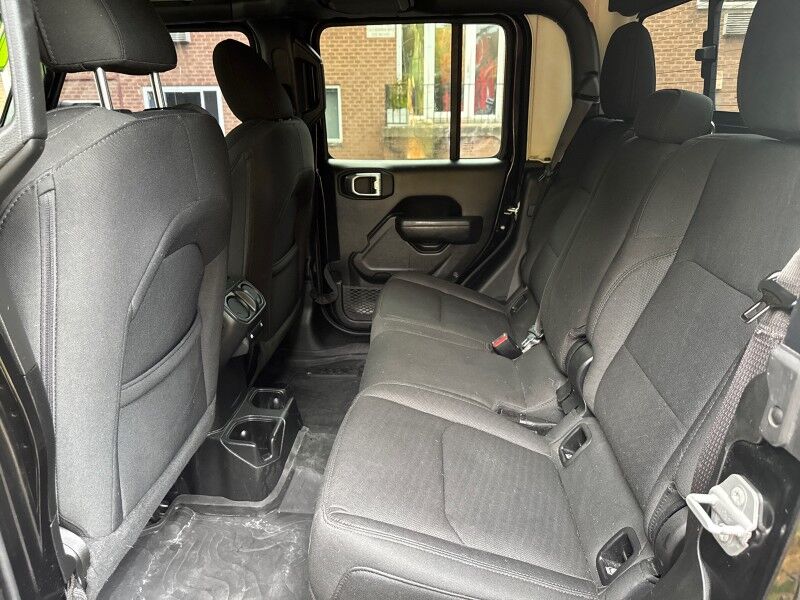 2022 Jeep Gladiator Sport S Crew Cab 4WD w/ Customer Preferred Package 24S Arlington VA