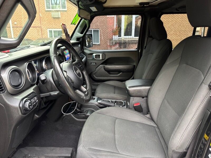 2022 Jeep Gladiator Sport S Crew Cab 4WD w/ Customer Preferred Package 24S Arlington VA