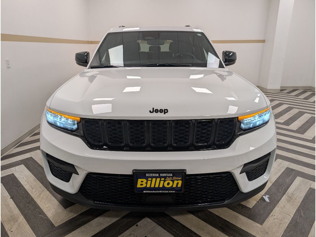 2022 Jeep Grand Cherokee Altitude Bozeman MT