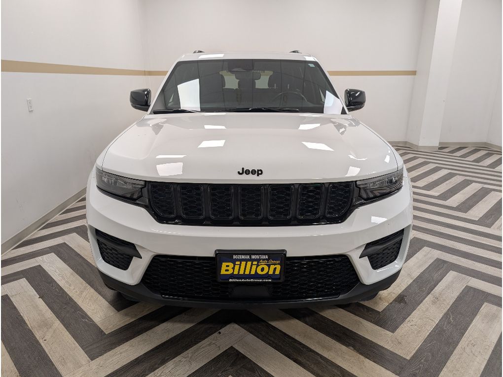 2022 Jeep Grand Cherokee Altitude Bozeman MT